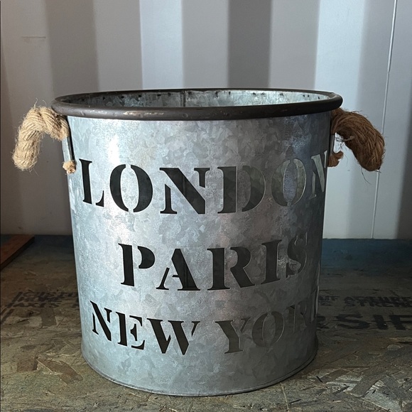 Metallic Bucket with Rope Handles - Picture 7 of 7